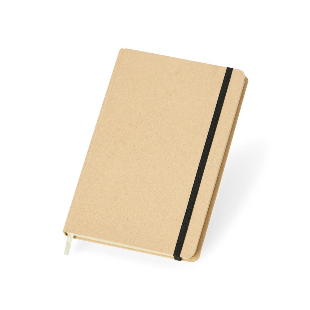 Caderneta Sem Pauta 14934S | Caderneta de kraft com marca página em cetim e elástico para lacre. Contém aproximadamente 80 folhas marfim sem pauta.